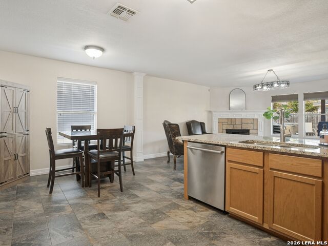 24715 Hickory Mdw Property Photo 7