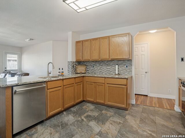 24715 Hickory Mdw Property Photo 8