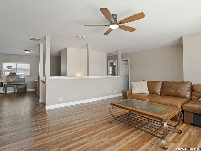 24715 Hickory Mdw Property Photo 12