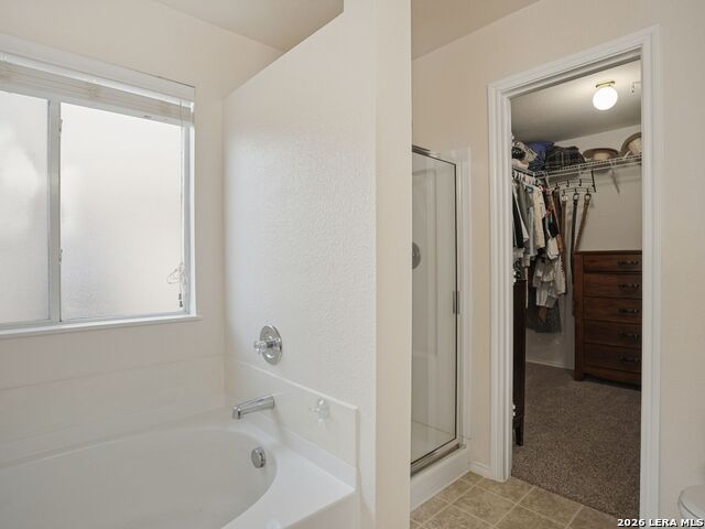 24715 Hickory Mdw Property Photo 18
