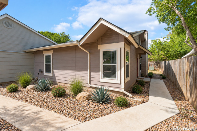 6823 Mountain Spring St Property Photo 1