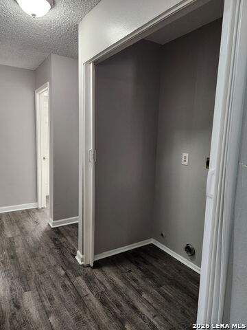 8422 Clear Meadow Property Photo 11