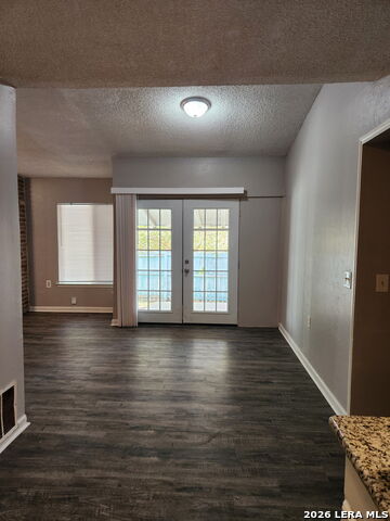 8422 Clear Meadow Property Photo 13