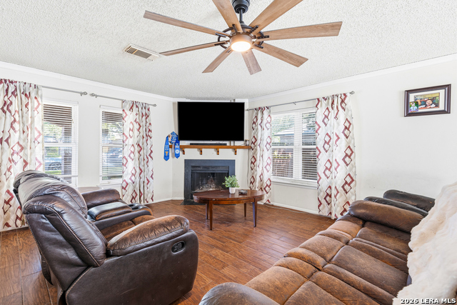 7503 Garden Grv Property Photo 4