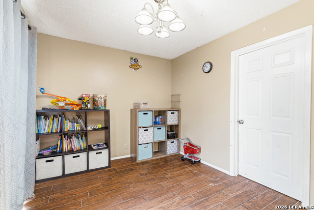 7503 Garden Grv Property Photo 9