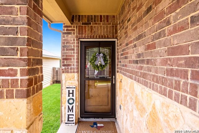 131 Tufted Crest Property Photo 4