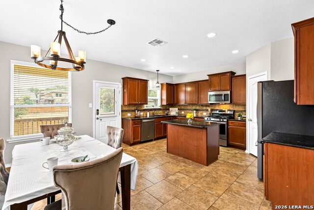 131 Tufted Crest Property Photo 10