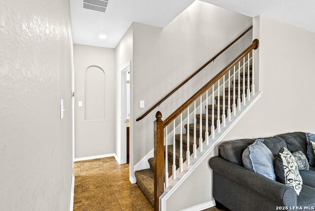 131 Tufted Crest Property Photo 17