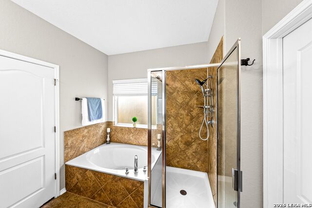 131 Tufted Crest Property Photo 29