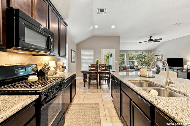 27506 Valle Verde Property Photo 8