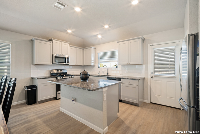 13425 Arroyo Seco Property Photo 9