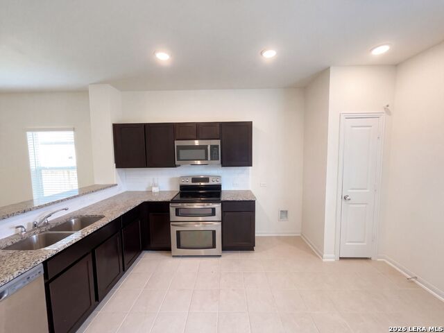 2838 Davis Trce Property Photo 2