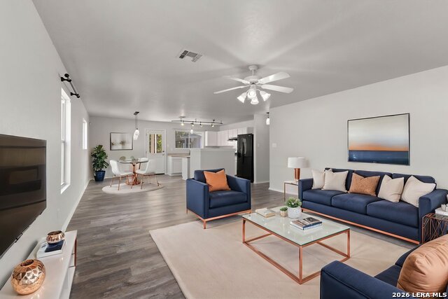 9031 Laguna Fls Property Photo 5
