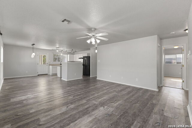 9031 Laguna Fls Property Photo 8