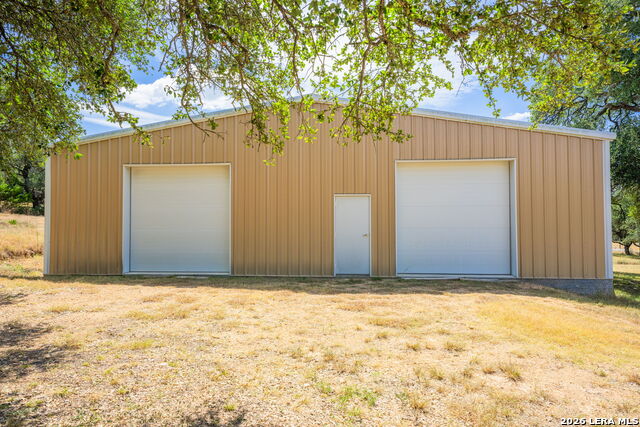 318 Rocky River Rd Property Photo 3