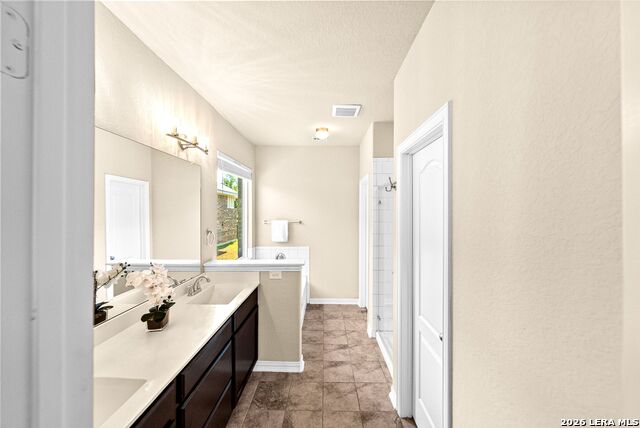 7935 Headwaters Trl Property Photo 17