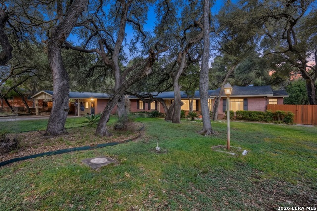 209 Zornia Dr Property Photo 2