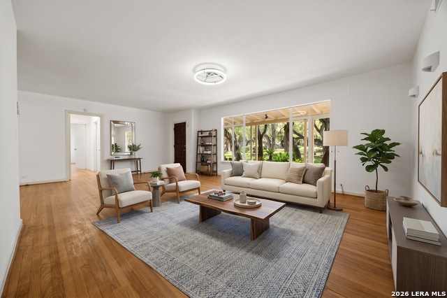 209 Zornia Dr Property Photo 3
