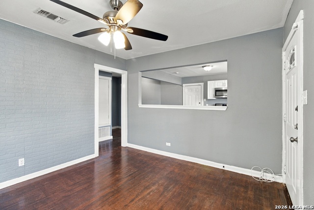 120 Bank St Property Photo 4