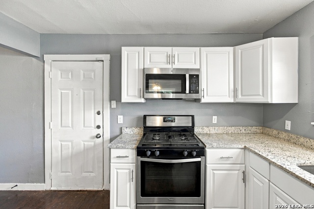 120 Bank St Property Photo 8
