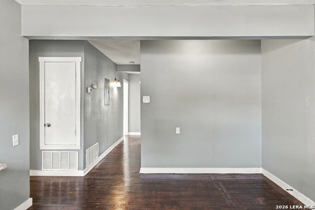 120 Bank St Property Photo 10