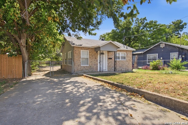 120 Bank St Property Photo 25