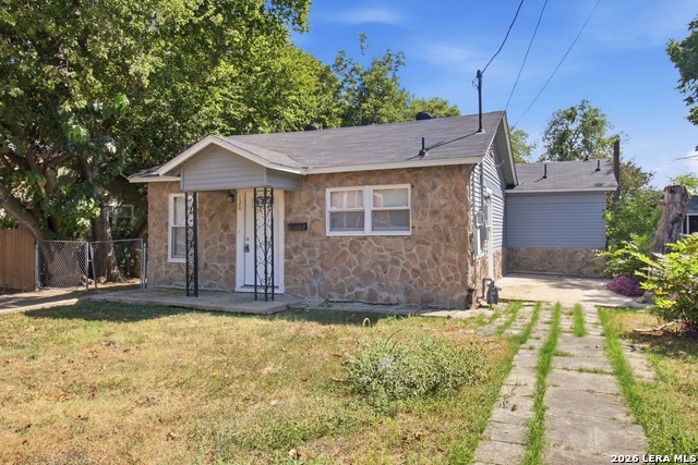 120 Bank St Property Photo 26