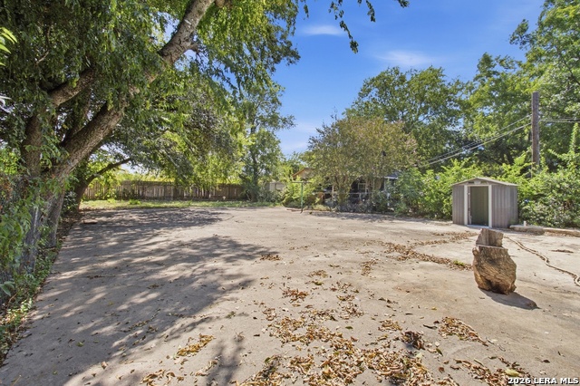 120 Bank St Property Photo 27