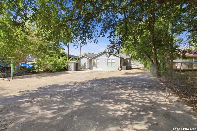 120 Bank St Property Photo 28