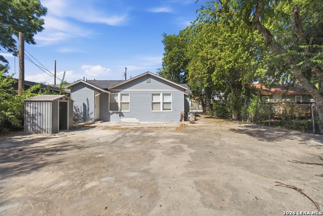 120 Bank St Property Photo 29