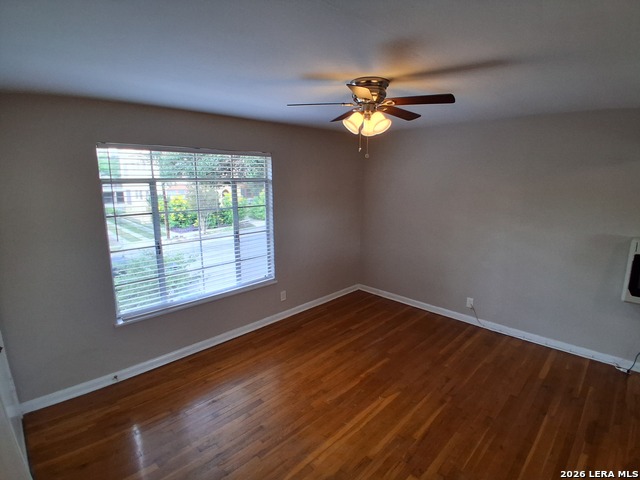 710 W French Pl Property Photo 4