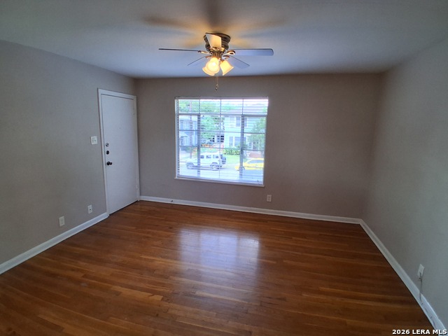 710 W French Pl Property Photo 5