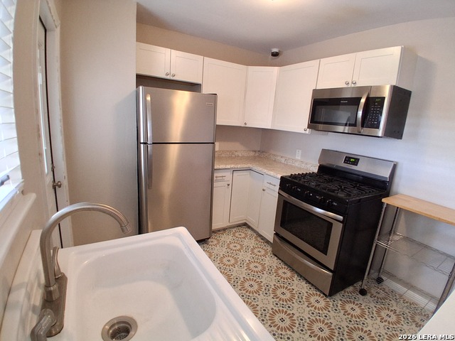 710 W French Pl Property Photo 14