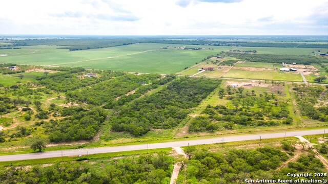 16367 Fm 472 Property Photo 5