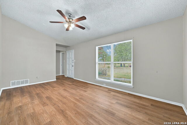 5402 Lake Grove Dr Property Photo 2