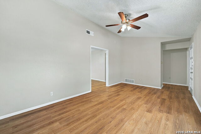 5402 Lake Grove Dr Property Photo 3