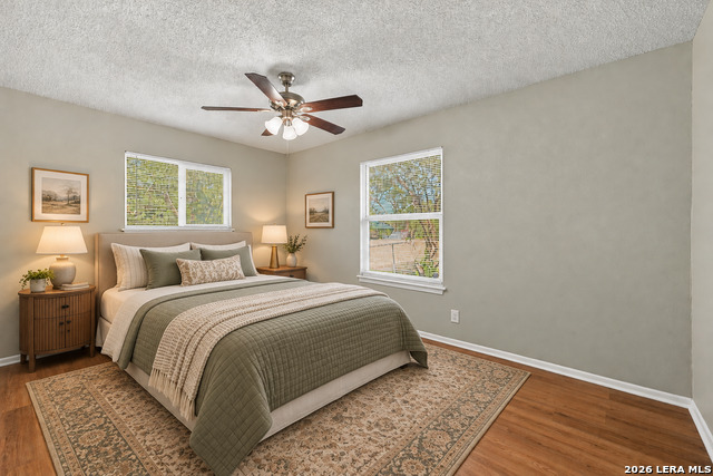 5402 Lake Grove Dr Property Photo 5