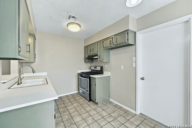 5402 Lake Grove Dr Property Photo 12