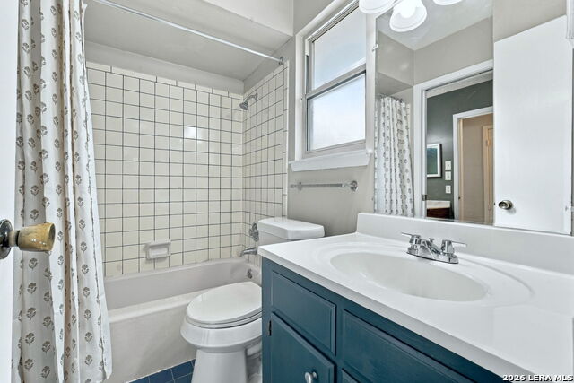 5402 Lake Grove Dr Property Photo 19