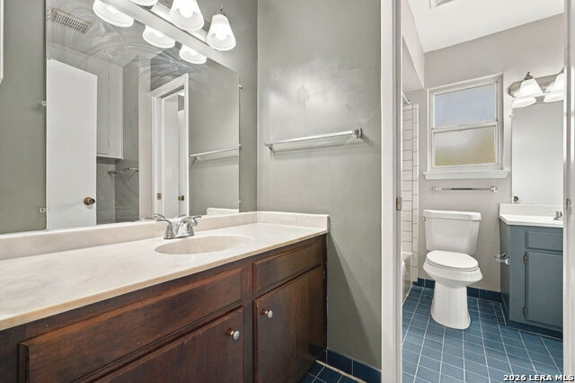 5402 Lake Grove Dr Property Photo 20