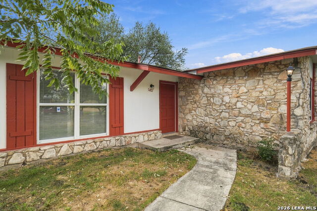 5402 Lake Grove Dr Property Photo 23