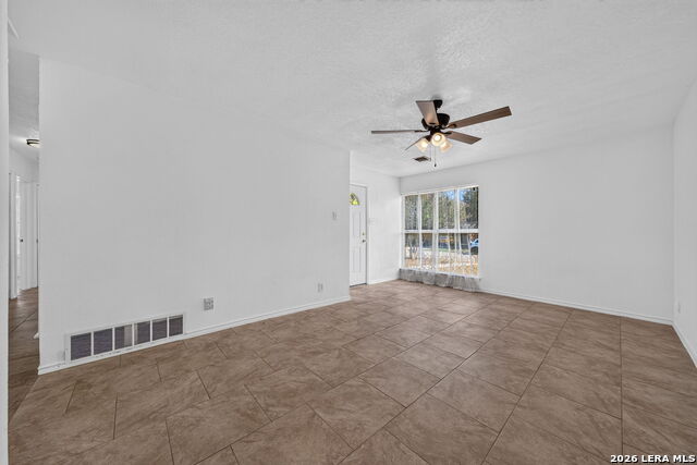 209 Park Ln Property Photo 6
