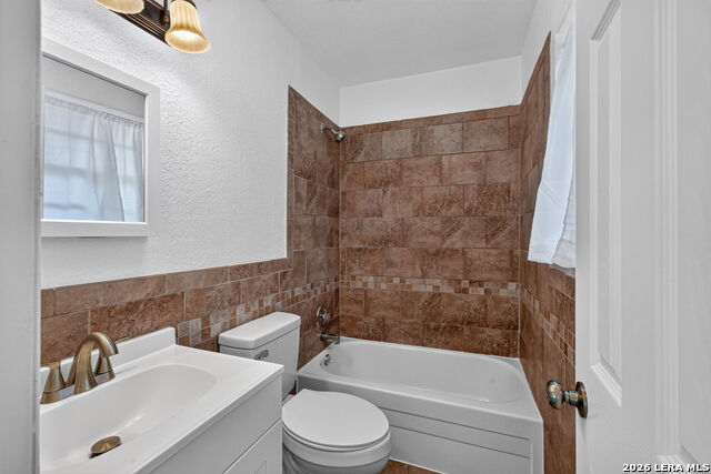 209 Park Ln Property Photo 17