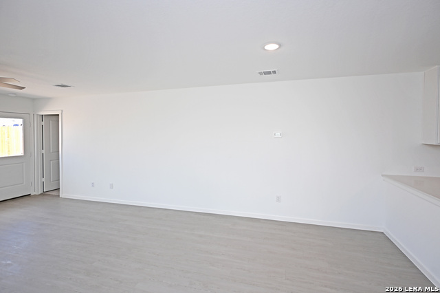 114 Haley Way Property Photo 6