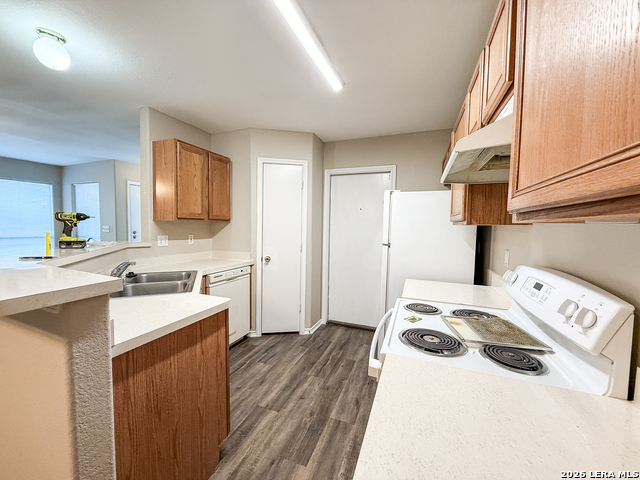113 Long Property Photo 3