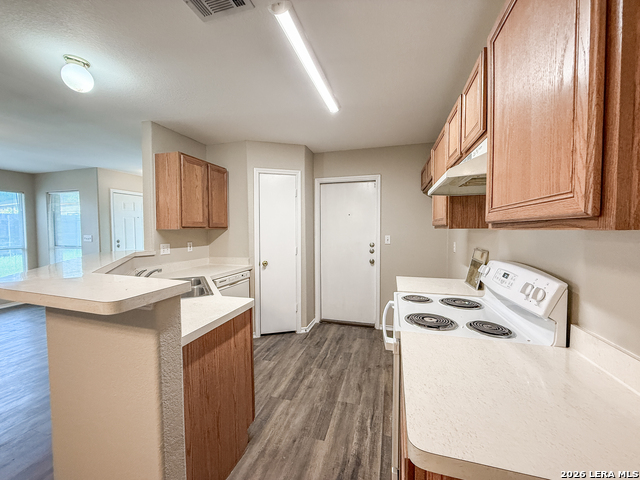 113 Long Property Photo 8