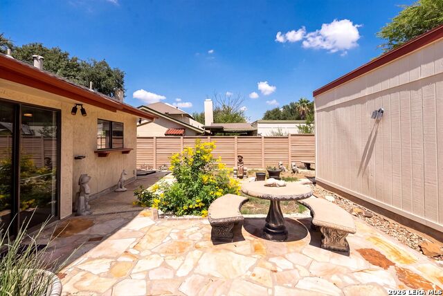5817 Royal Clb Property Photo 33