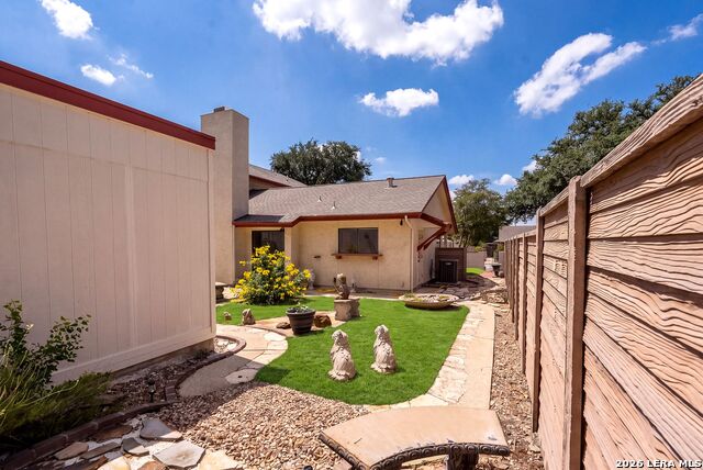 5817 Royal Clb Property Photo 37