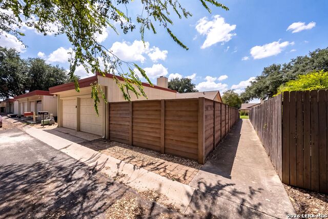 5817 Royal Clb Property Photo 40