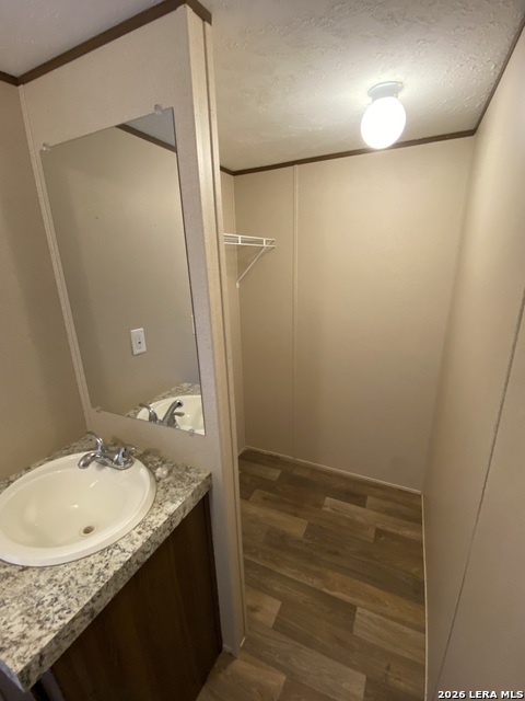938 Covered Wagon Property Photo 4